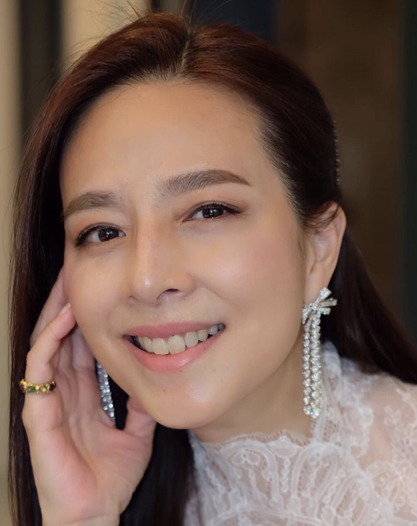 โหงวเฮ้งผู้หญิงสวยและรวยมาก