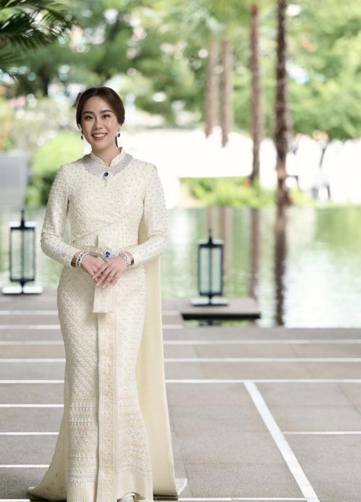 ชุดเจ้าสาวของ 'เมษา-กิตติมา วงษ์สวัสดิ์'
