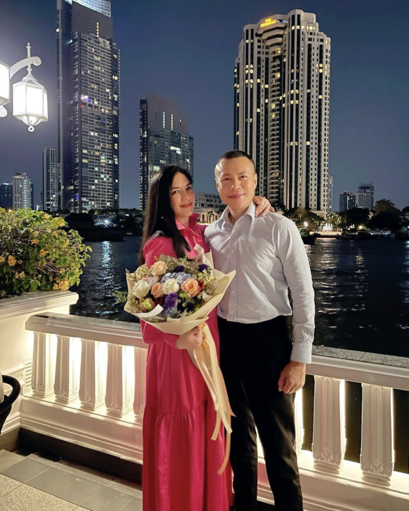 คู่รักเซเลบ