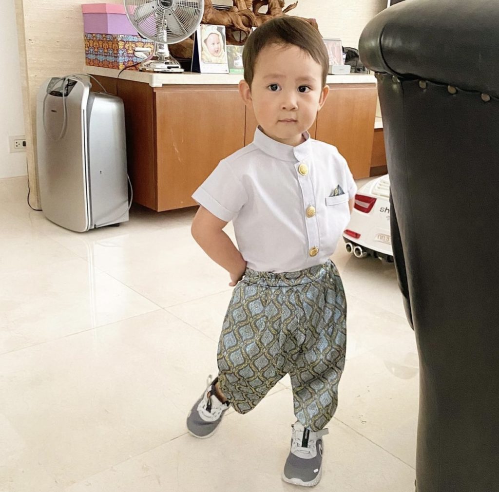 เครื่องแบบในวันสงกรานต์