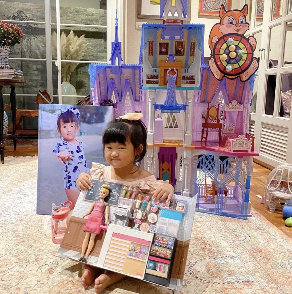 คุณนาเดีย โสณกุล