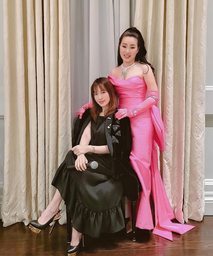 คุณเอ๋-ภูวดี